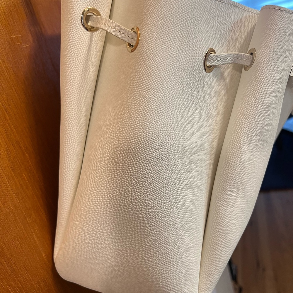 Handbag - Picture 5 of 5
